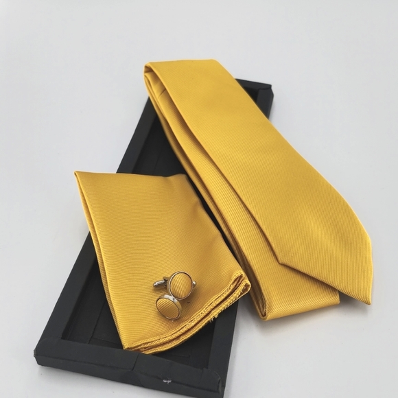 Gusleson Tie, pocket square & cuff link set NEW!! - Picture 1 of 2
